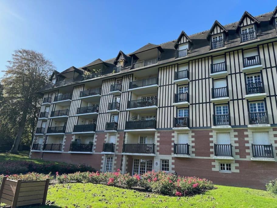 Appartement Calme Proche De La Mer Avec Parking Villers-sur-Mer Esterno foto