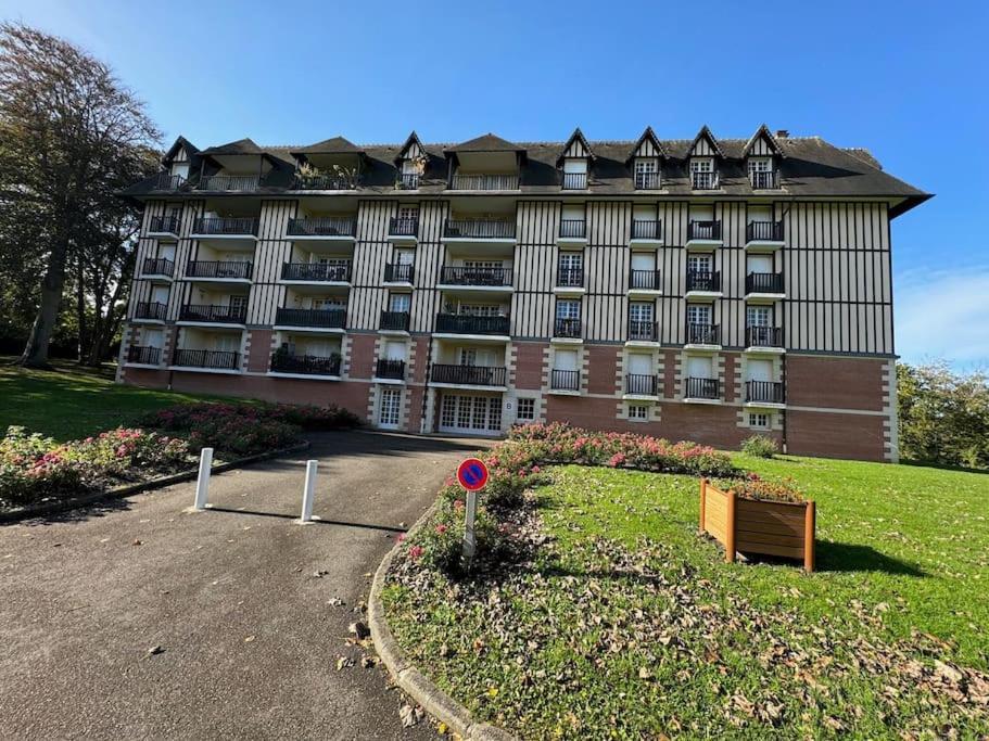Appartement Calme Proche De La Mer Avec Parking Villers-sur-Mer Esterno foto